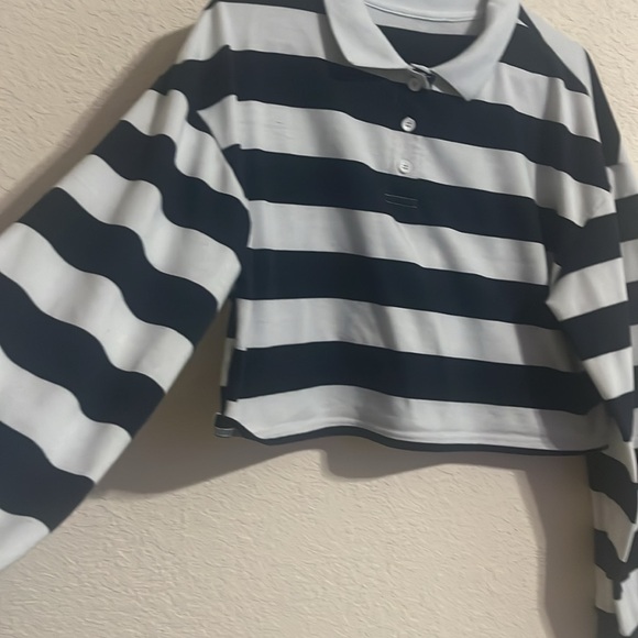 Striped long sleeve cropped top - Picture 3 of 4